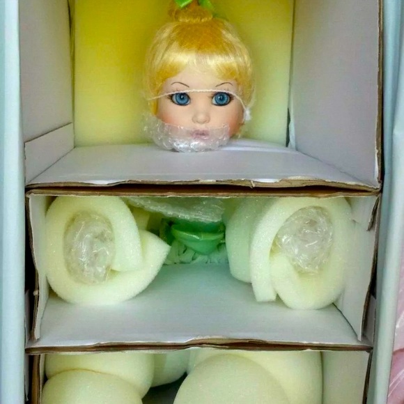 SIGNED NUMBERED BEAUTIFUL TINKER BELL PORCELAIN MARIE OSMOND DOLL  #1760 COA - Picture 8 of 13